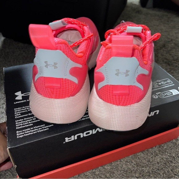 Under Armour
Unisex UA HOVR™ Mega 2 MVMNT Unisex Athletic Shoes Sz W9.5/M8 - Picture 5 of 8